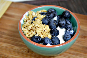 Dessert: Greek yogurt with blueberries and granola