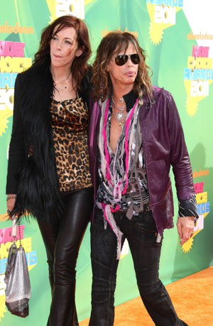 Steven Tyler talks about old fashioned fiancee