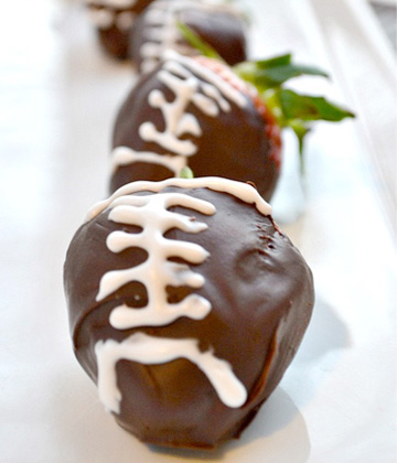 Mini strawberry footballs