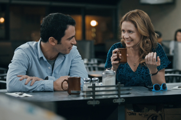 Jenna Fischer stars in The Giant Mechanical Man