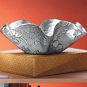Wendell August Dogwood Ruffle Bowl