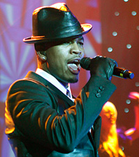 Ne-Yo singing