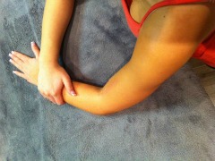 Apply the self tanner