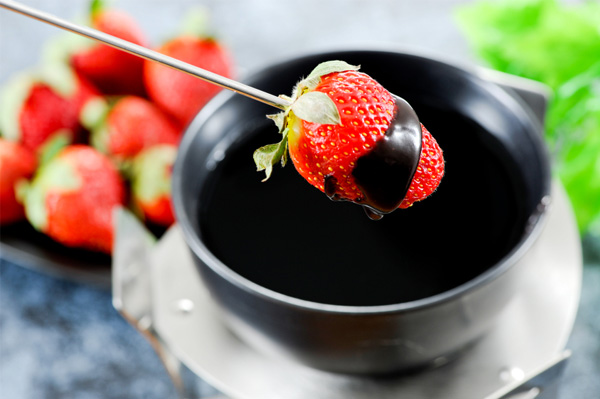 Strawberry chocolate fondue