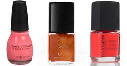 Coral nail polish