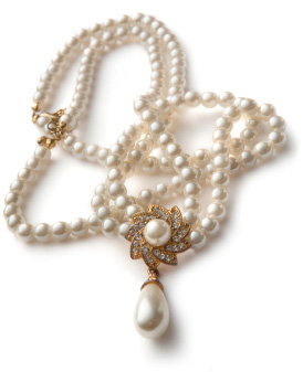 pearl necklace