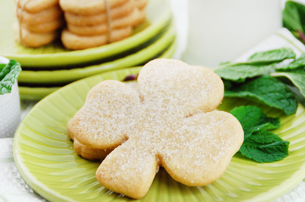 shamrock sugar cookies
