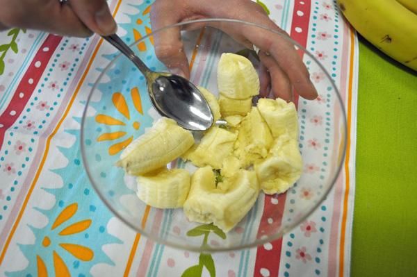 Banana lemon honey face mask