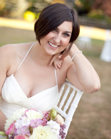 Bride with seasonal boquet