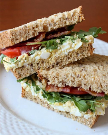 Egg salad sandwich