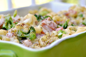 Ham and broccoli macaroni bake