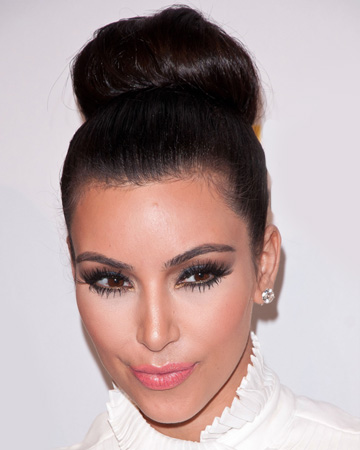 Photo Celebrity on Trend Alert  Sock Buns 101