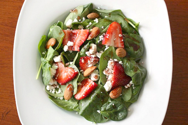 Spinach and Strawberry Salad