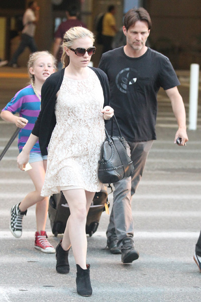 Pregnant Anna Paquin and Stephen Moyer
