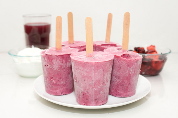 frozen berries and cream pops