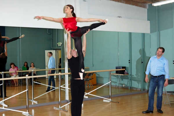 Breaking Pointe