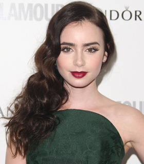 Lily Collins' hairstyle
