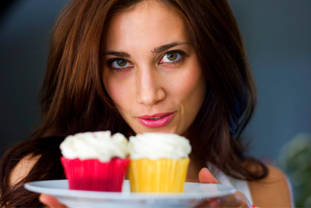 Kristin Schoels with cupcakes