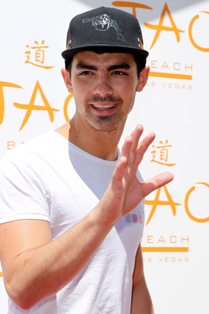 Joe Jonas and others to look for love on The Choice