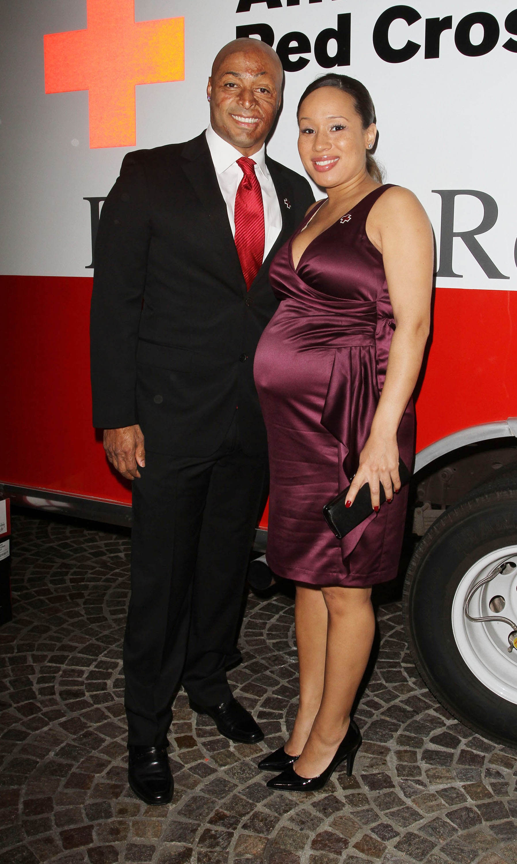 jr martinez welcomes baby girl