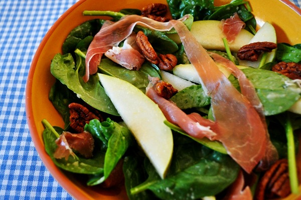 salad with prosciutto