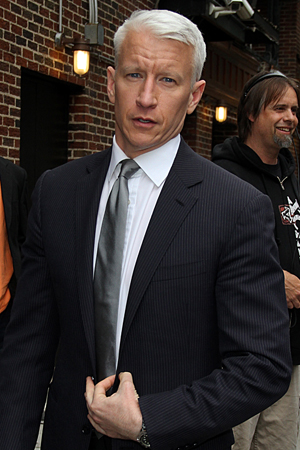 Anderson Cooper makes fun of Amanda Bynes