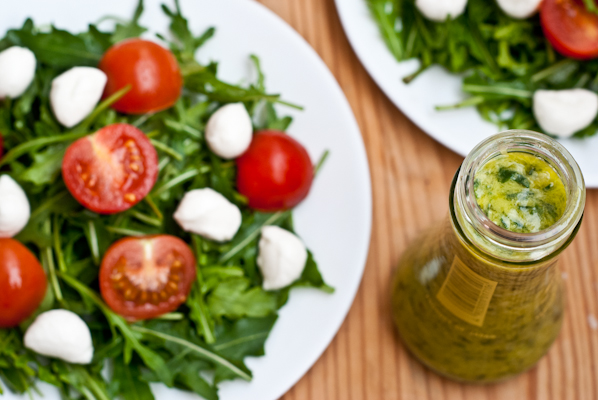 Basil vinaigrette and more DIY salad dressing tips