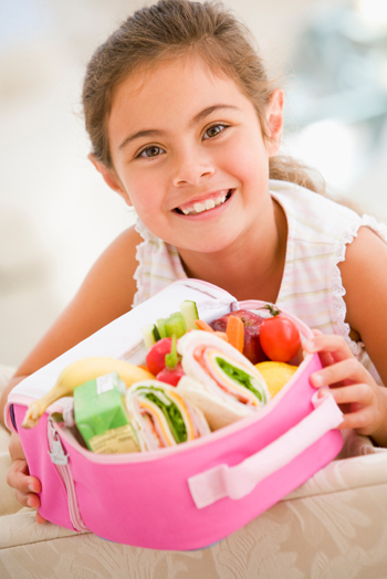 girl with packed lunch