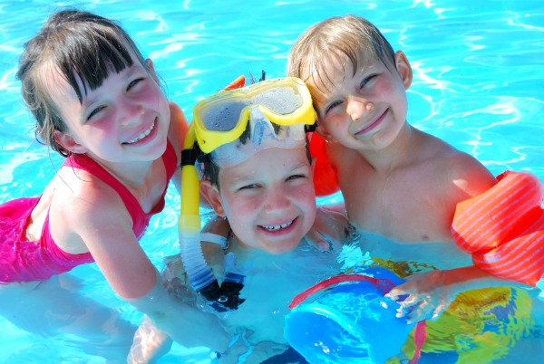 kids playing swimming pool