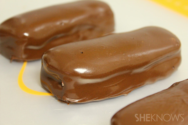 coat the banner bar in chocolate