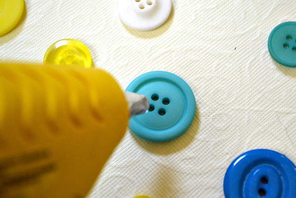 glue button