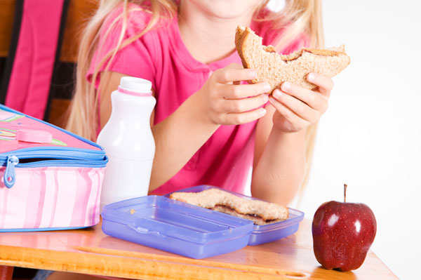 Girl eating lunch