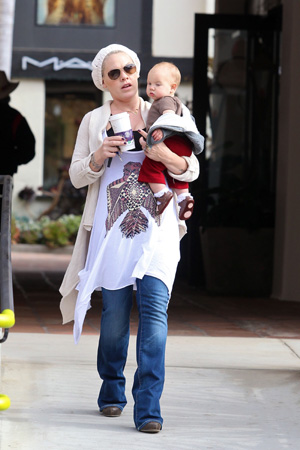 Pink and daughter Willow