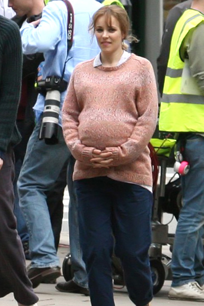 Pregnant Rachel McAdams