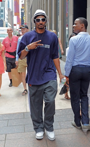 Snoop Dogg changes name to Snoop Lion.