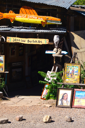 Canyon Road Art District,