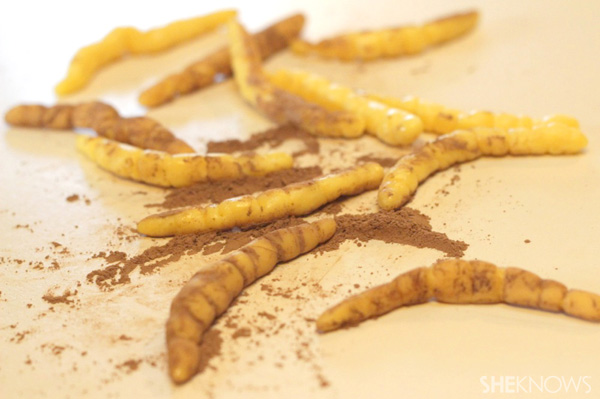 Dust worms in coco