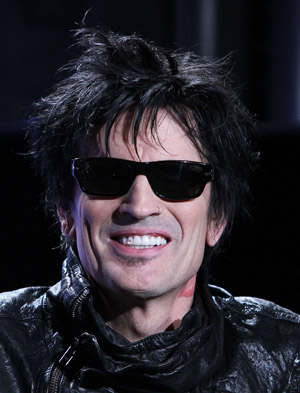 Tommy Lee hates his fans