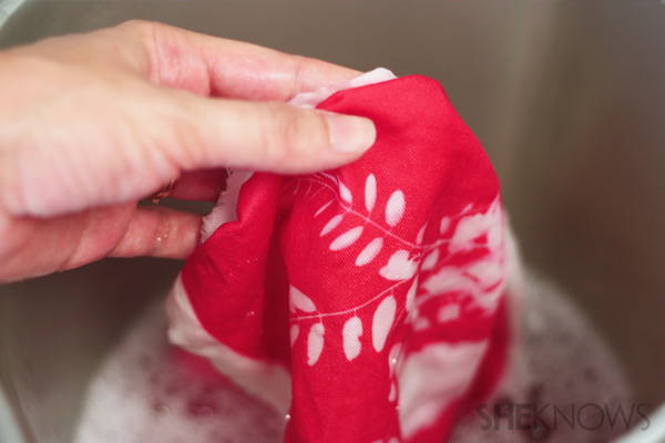 Step 5: wash the dyed fabric