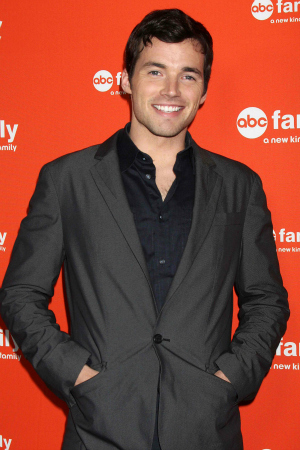 Pretty Little Liars Actor Ian Harding