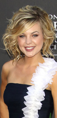 Kirsten Storms' side swipe hairstyle