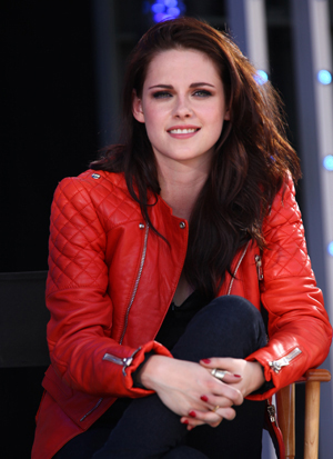 Kristen Stewart wins role over Jennifer Lawrence