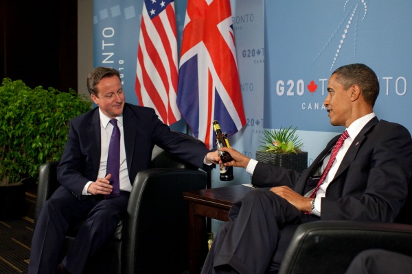President Obama and David Cameron have a beer