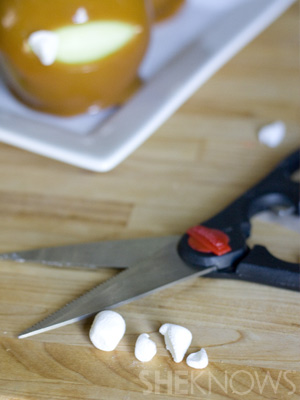 Cut the fangs | Vampire Caramel Apples