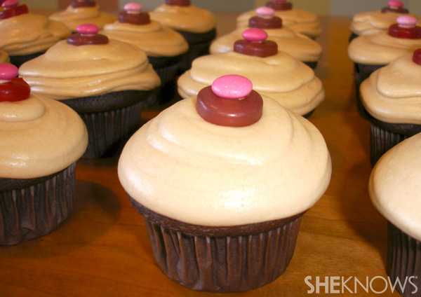Decorate boob cupcakes