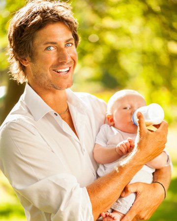 Dad and newborn