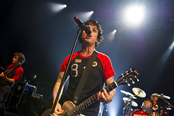 Green Day performs at the 2012 MTV VMAs