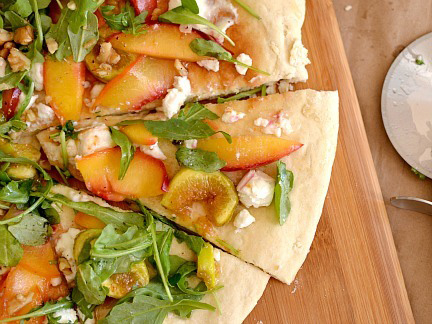 Honey, apricot and goat cheese pizza