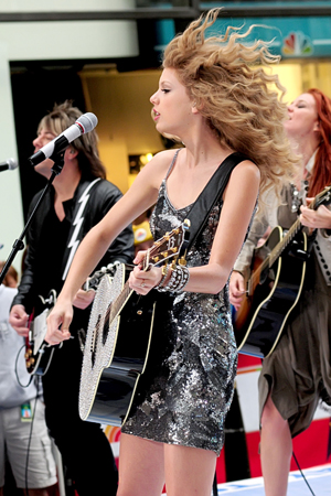 Taylor Swift is one of the performers at the iHeart Music Festival