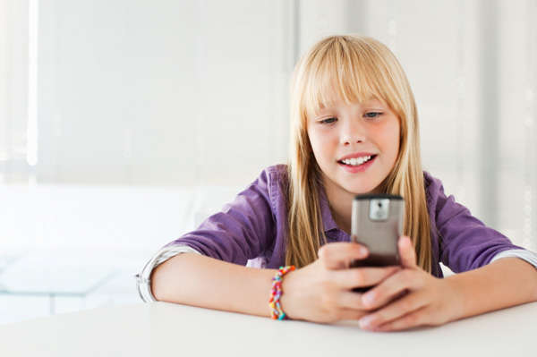 tween on cellphone